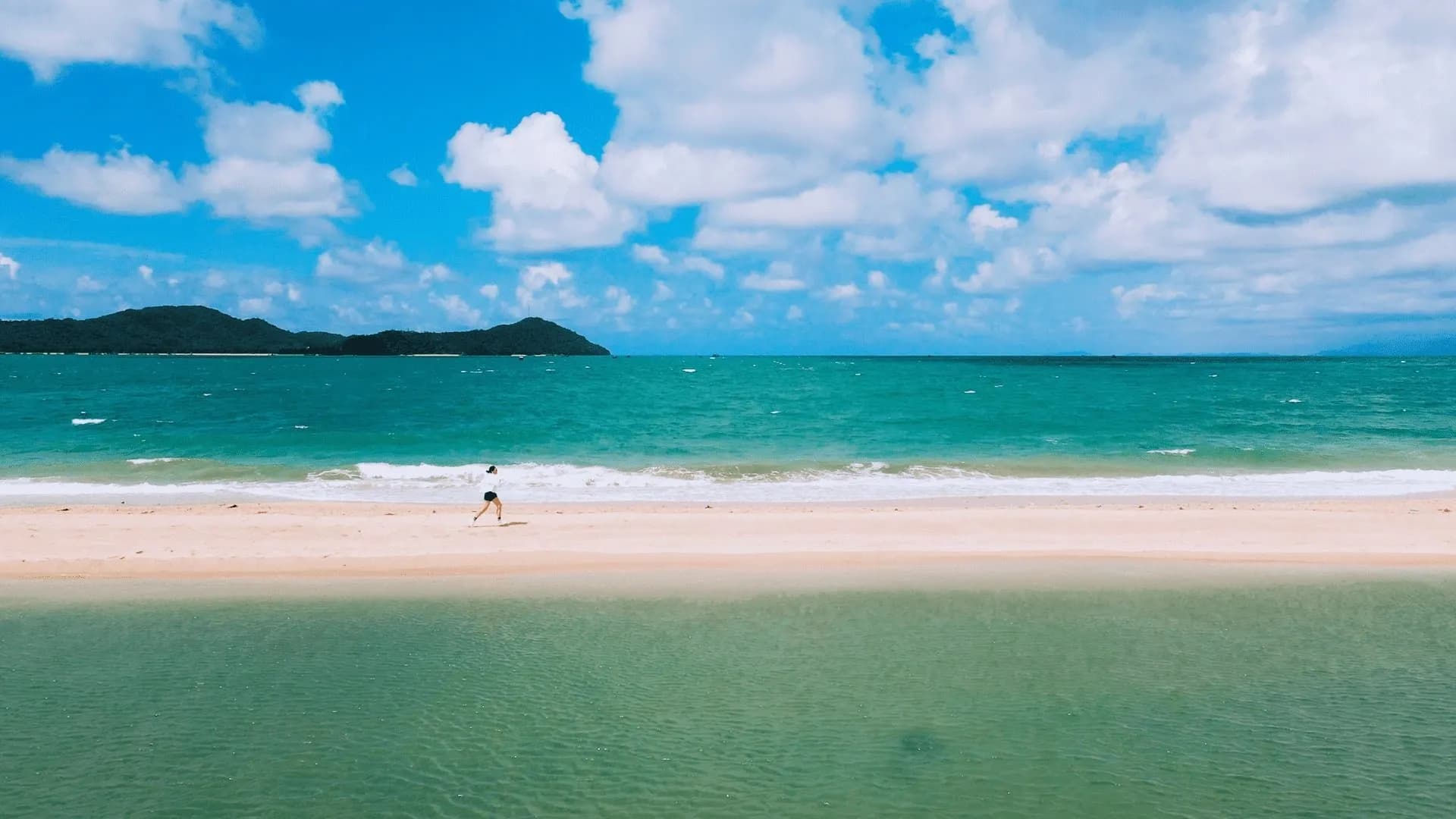 Backpacking to Co To - a small island in the middle of the blue ocean