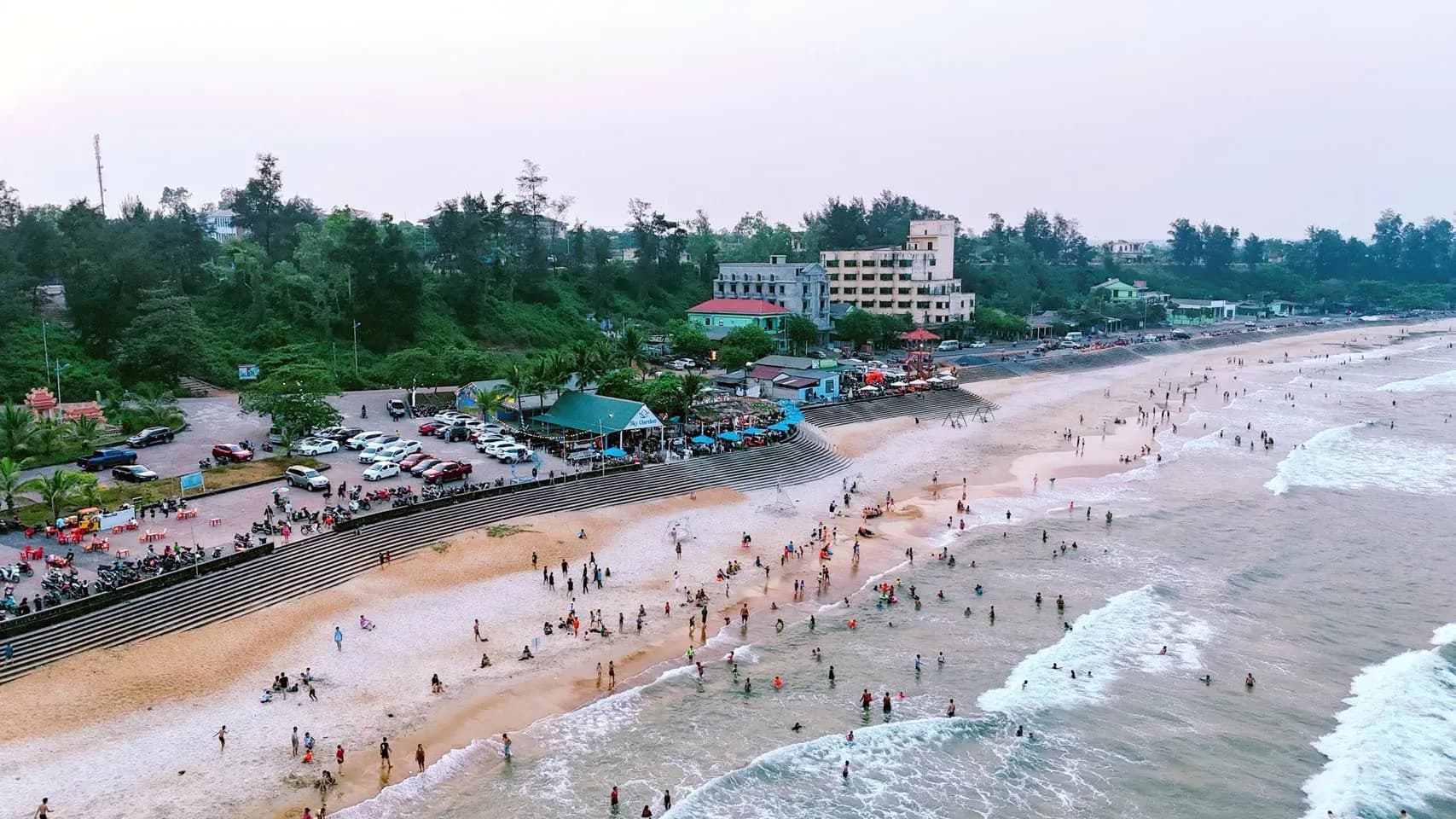 Discover the poetic and peaceful beauty of Cua Tung beach  