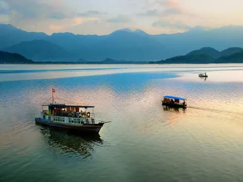 Nui Coc Lake - Thai Nguyen's miniature "Ha Long Bay"