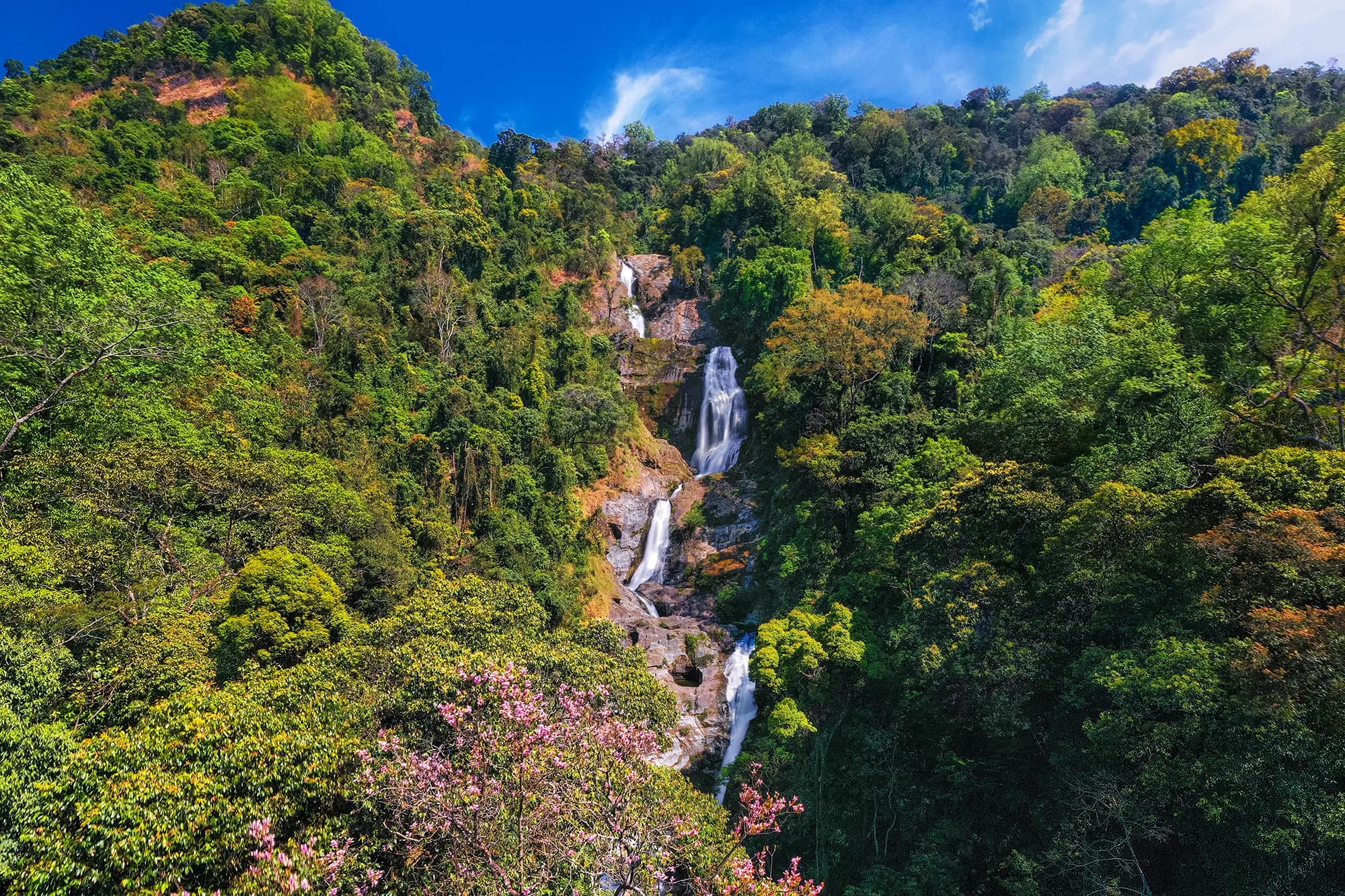 Discover some beautiful waterfalls in Kon Tum, Central Highlands
