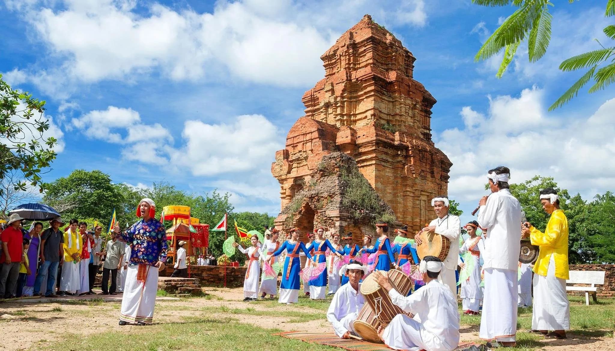 Traditional culture of the Cham people