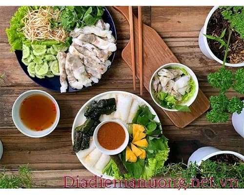 Vegetarian rice rolls - a delicious, rustic Vietnamese vegetarian dish