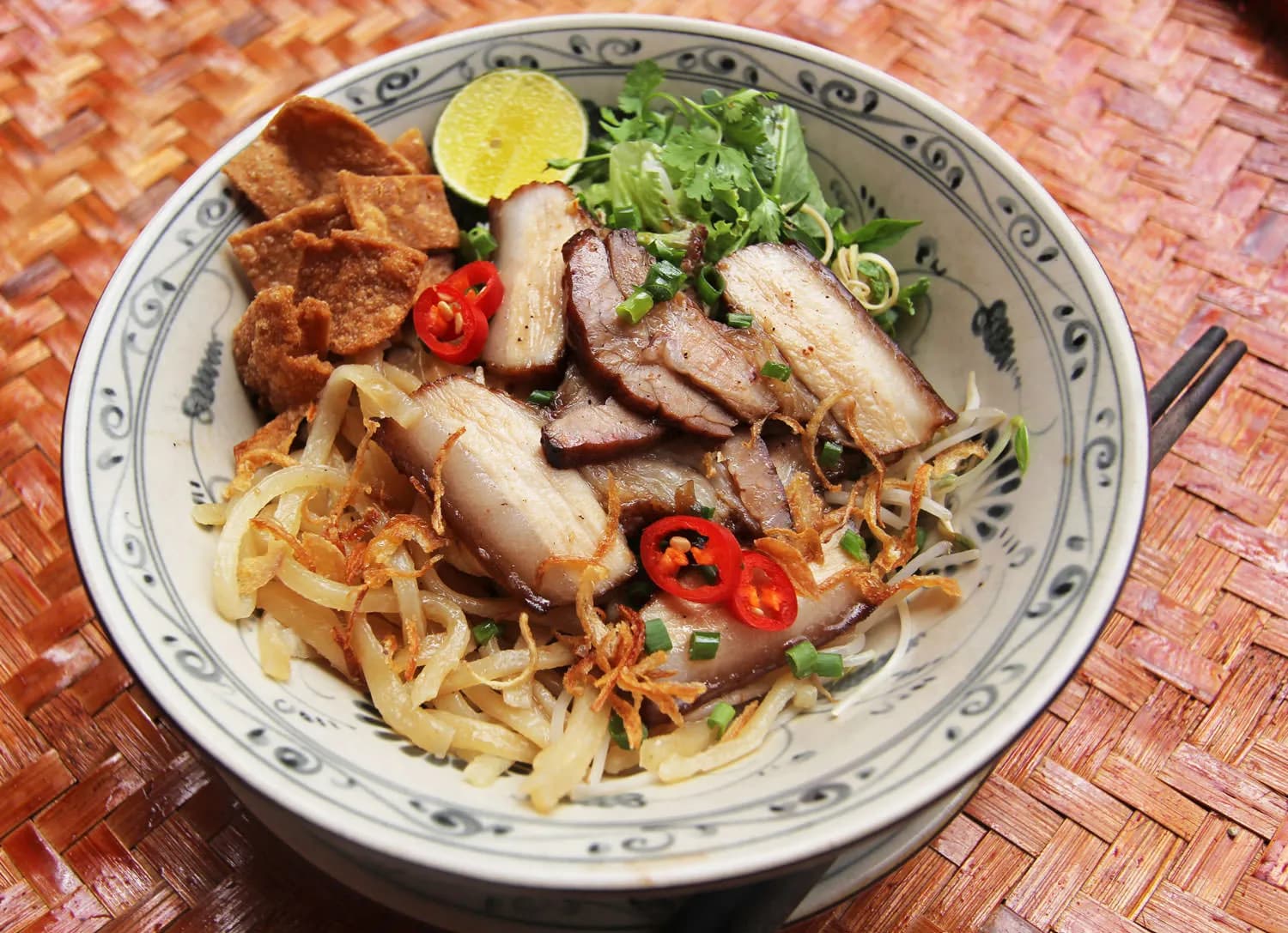 Cao Lau - The culinary pride of Hoi An ancient town