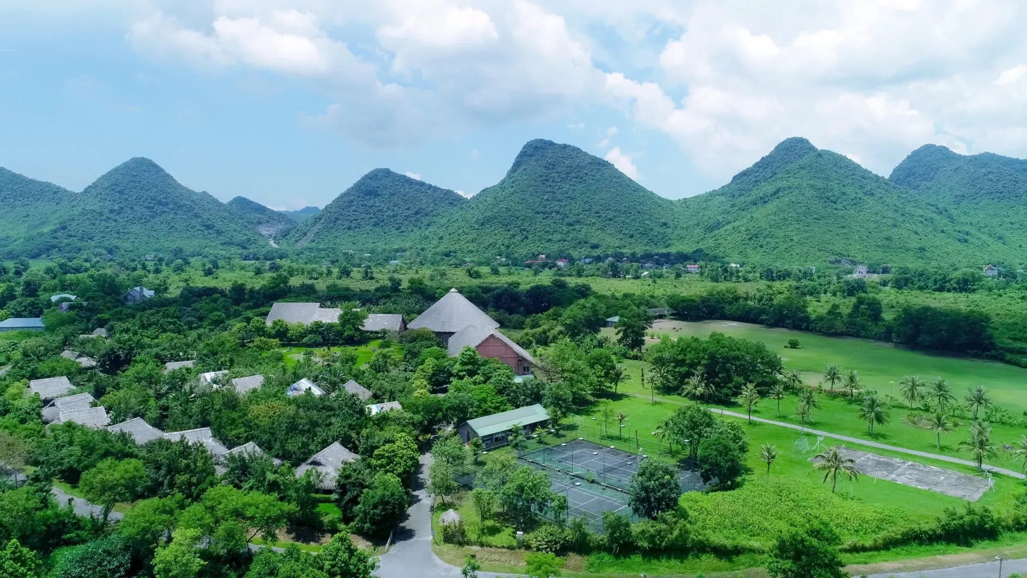 Cuc Phuong Resort & Spa is like a beauty from a painting