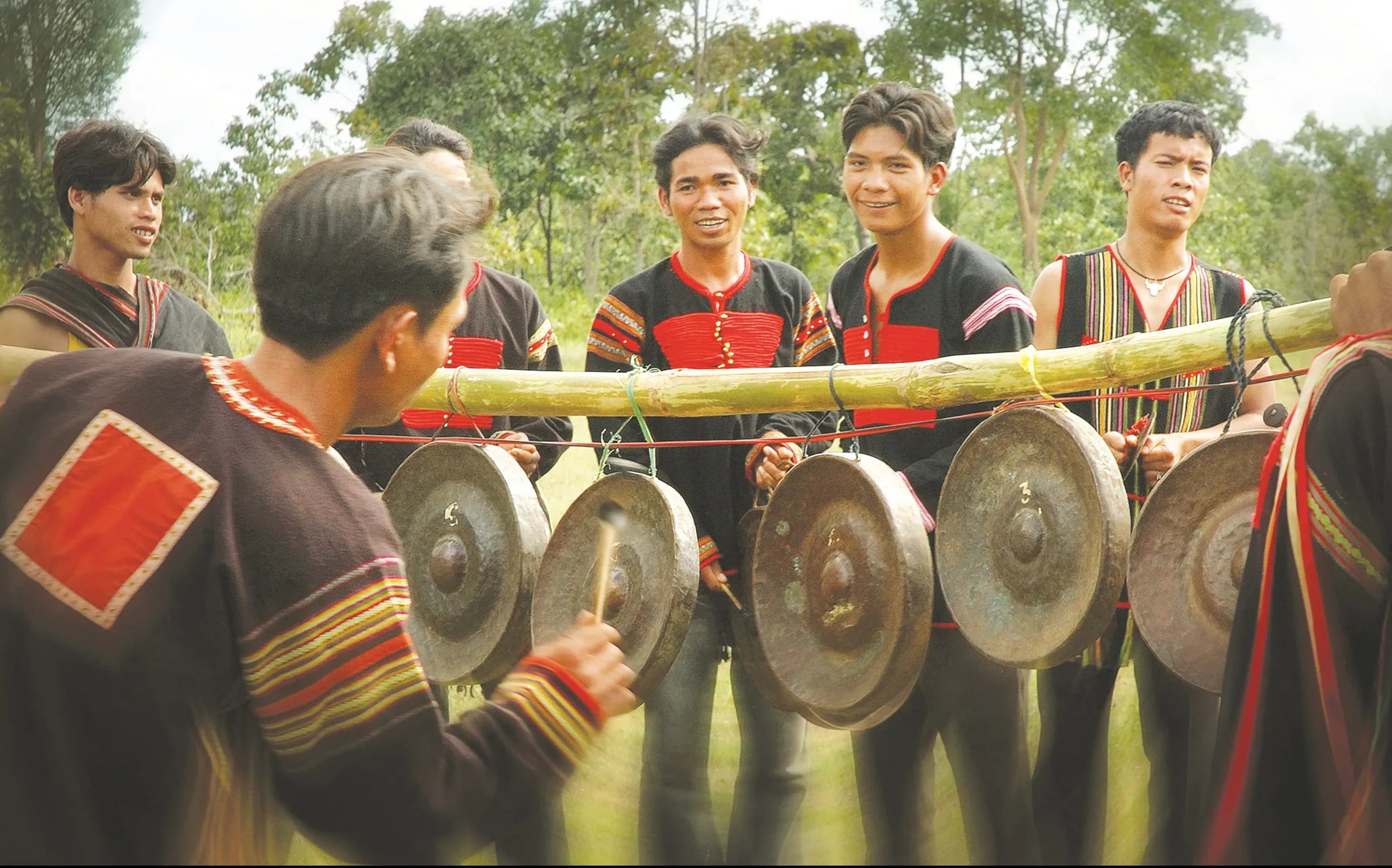 Discover the culture of the Ede people