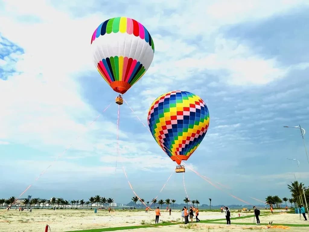 Tickets to experience hot air balloon in Ha Long, Quang Ninh