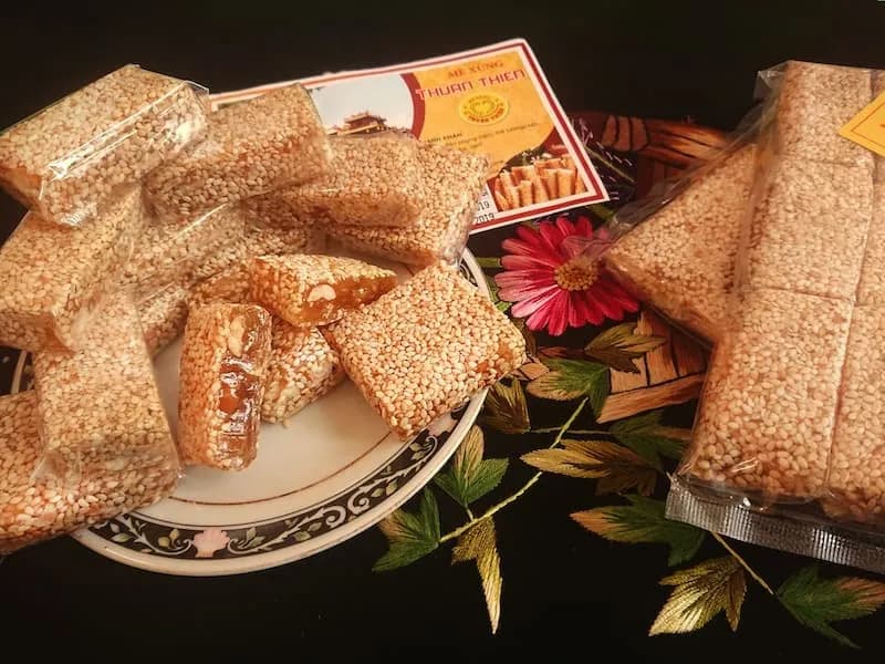 Hue sesame candy - a unique specialty of the Central region