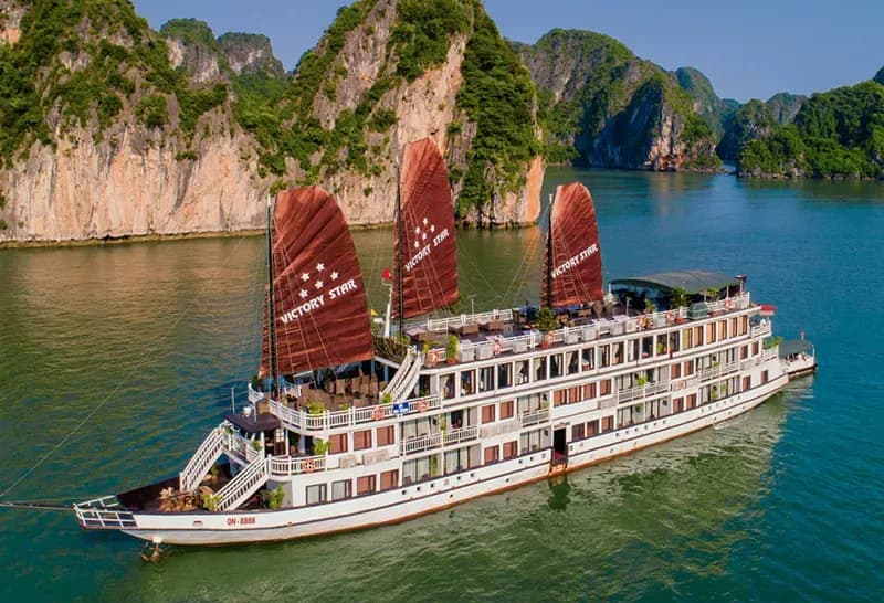 Victory Star - the desire to win with the journey to discover Ha Long Bay