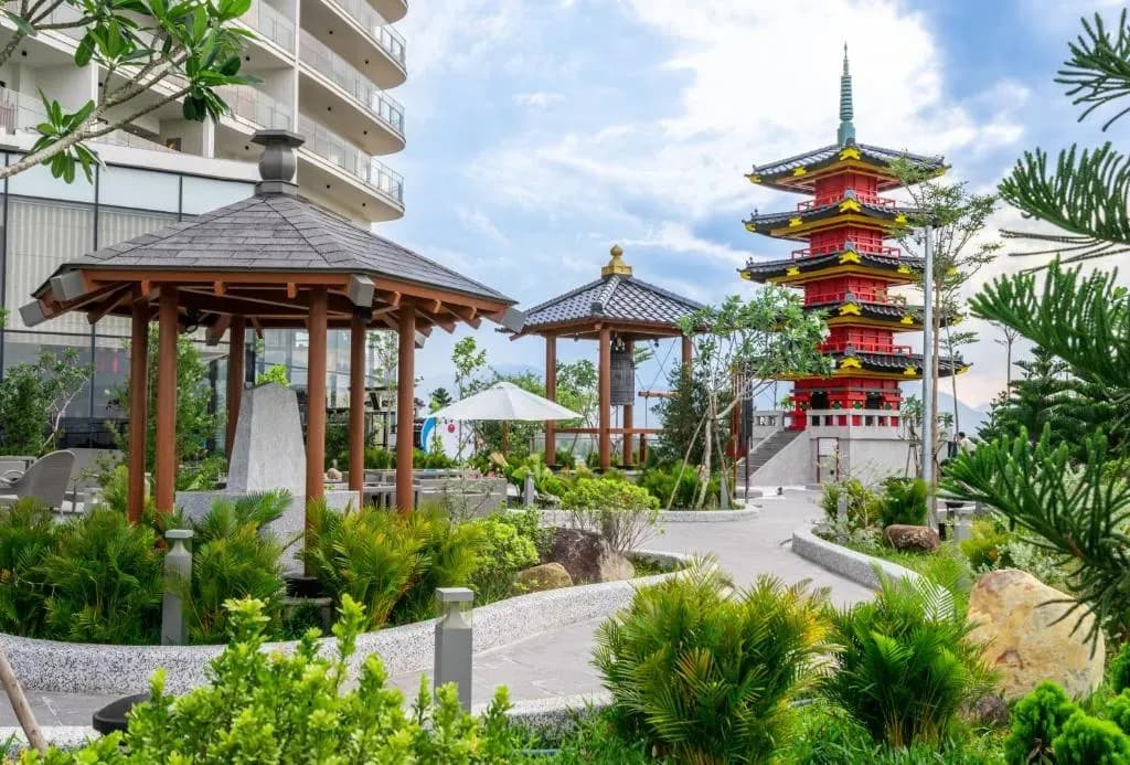 Experience hot mineral baths like traveling to miniature Japan