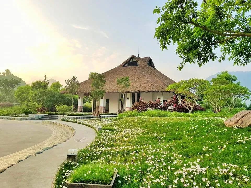 An Lac Resort, a hot mineral resort near Hanoi imbued with national identity