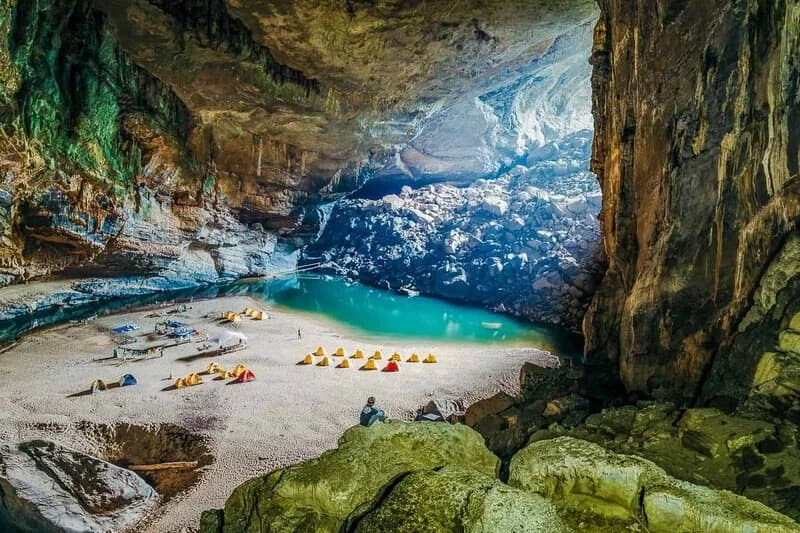 The beauty of the newly discovered cave in the middle of Truong Son forest