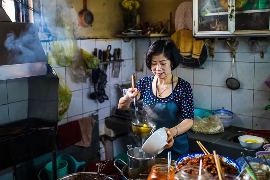 Mẹo an toàn thực phẩm và nước uống thiết yếu cho du khách ở Việt Nam