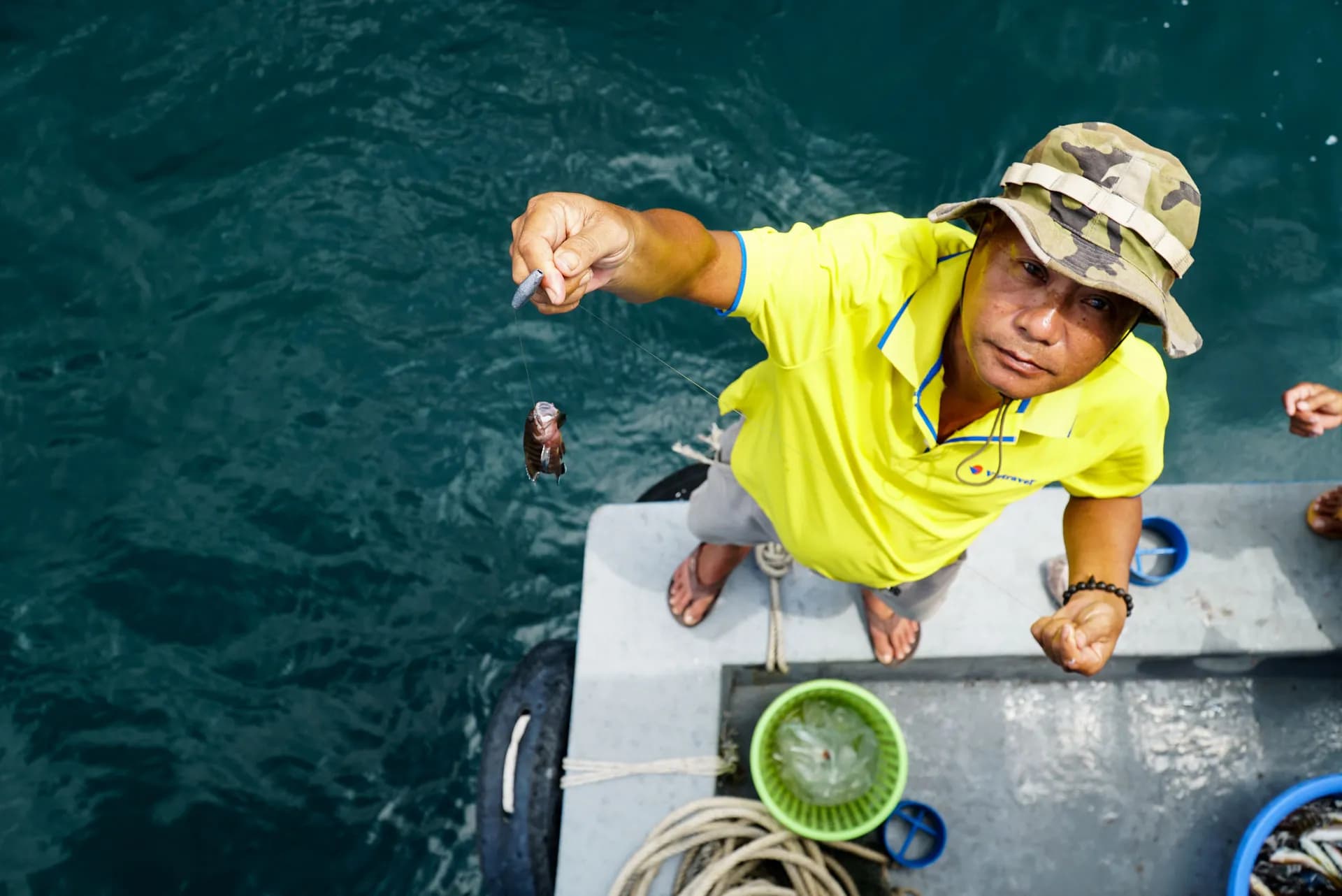 Fishing,-scuba-diving,-coral-viewing-in-Phu-Quoc_Câu cá, lặn biển ngắm san hô ở Phú Quốc 1.jpg