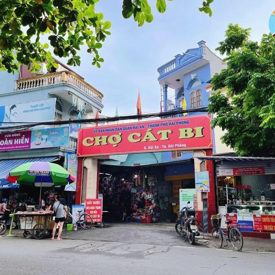 Cat Bi Market - Snack paradise in the Port city