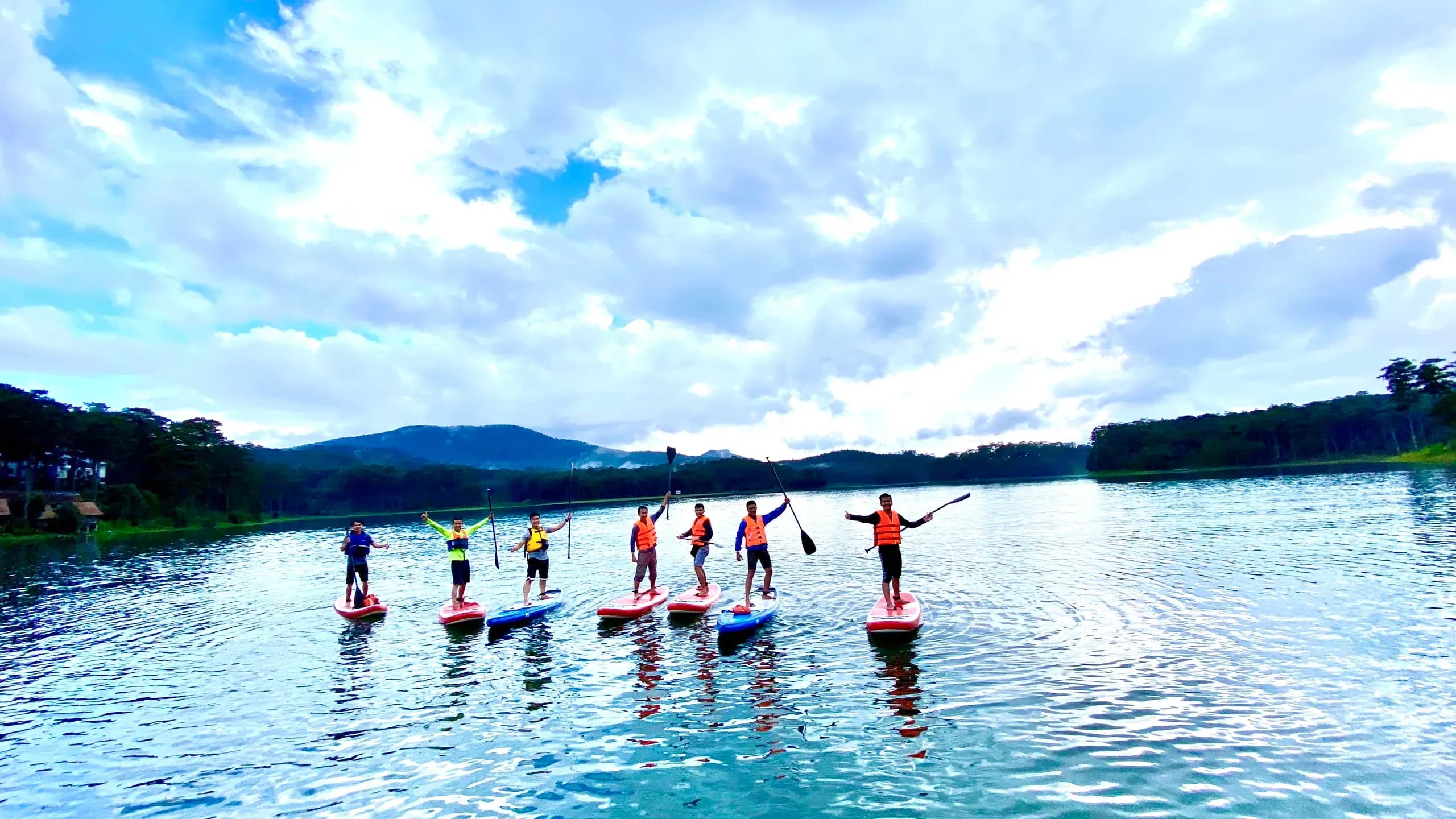 Kayaking Tuyen Lam Lake Dalat