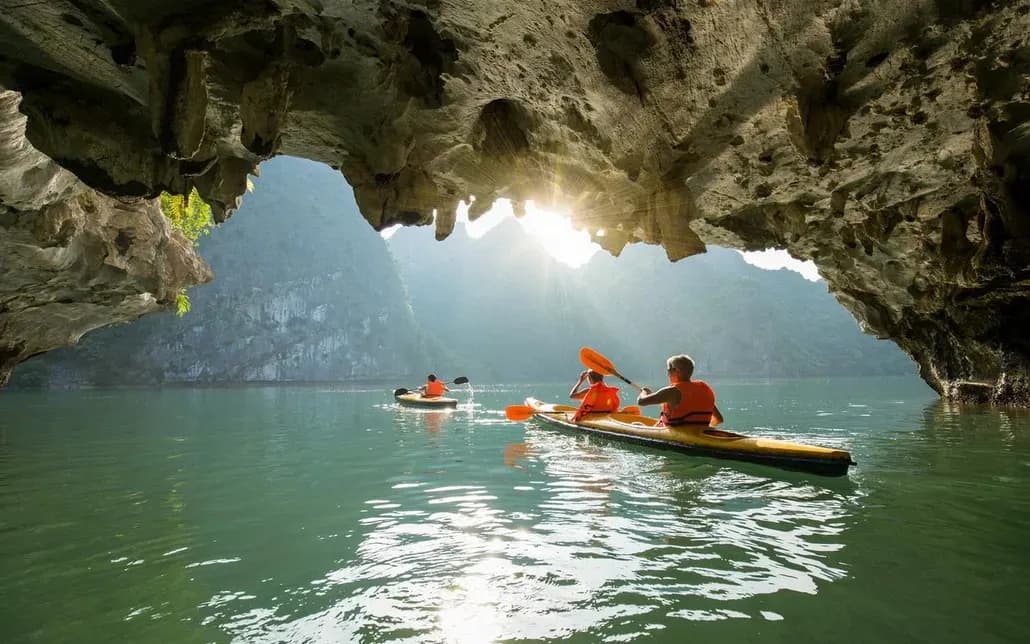 Explore Ha Long Bay on kayaks