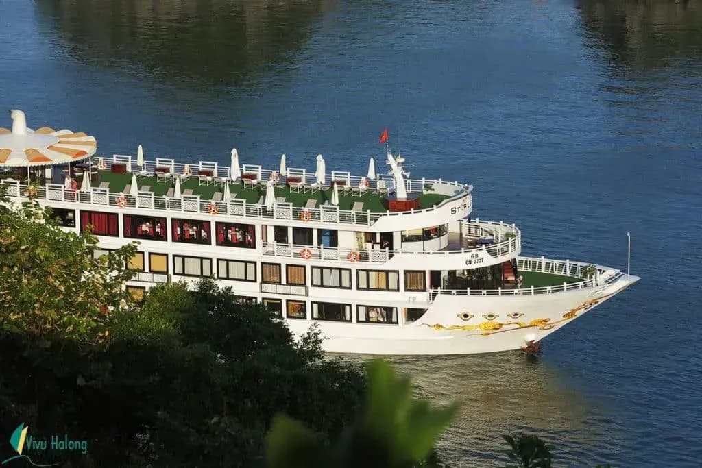 Starlight Cruise on Ha Long Bay.