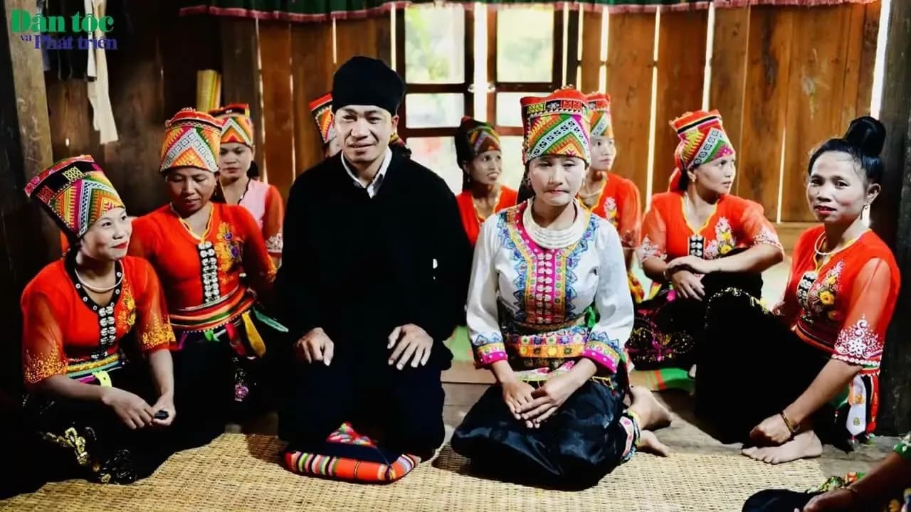 The vibrant traditional attire of the Khmu ethnic group showcases Vietnam's cultural diversity.