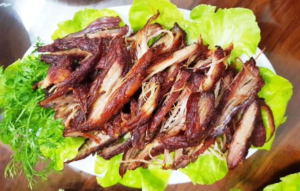 am-thuc-lai-chau-thit-lon-say-ninh-sop_Thịt lợn sấy Ninh Sớp Lai Châu 4.jpg