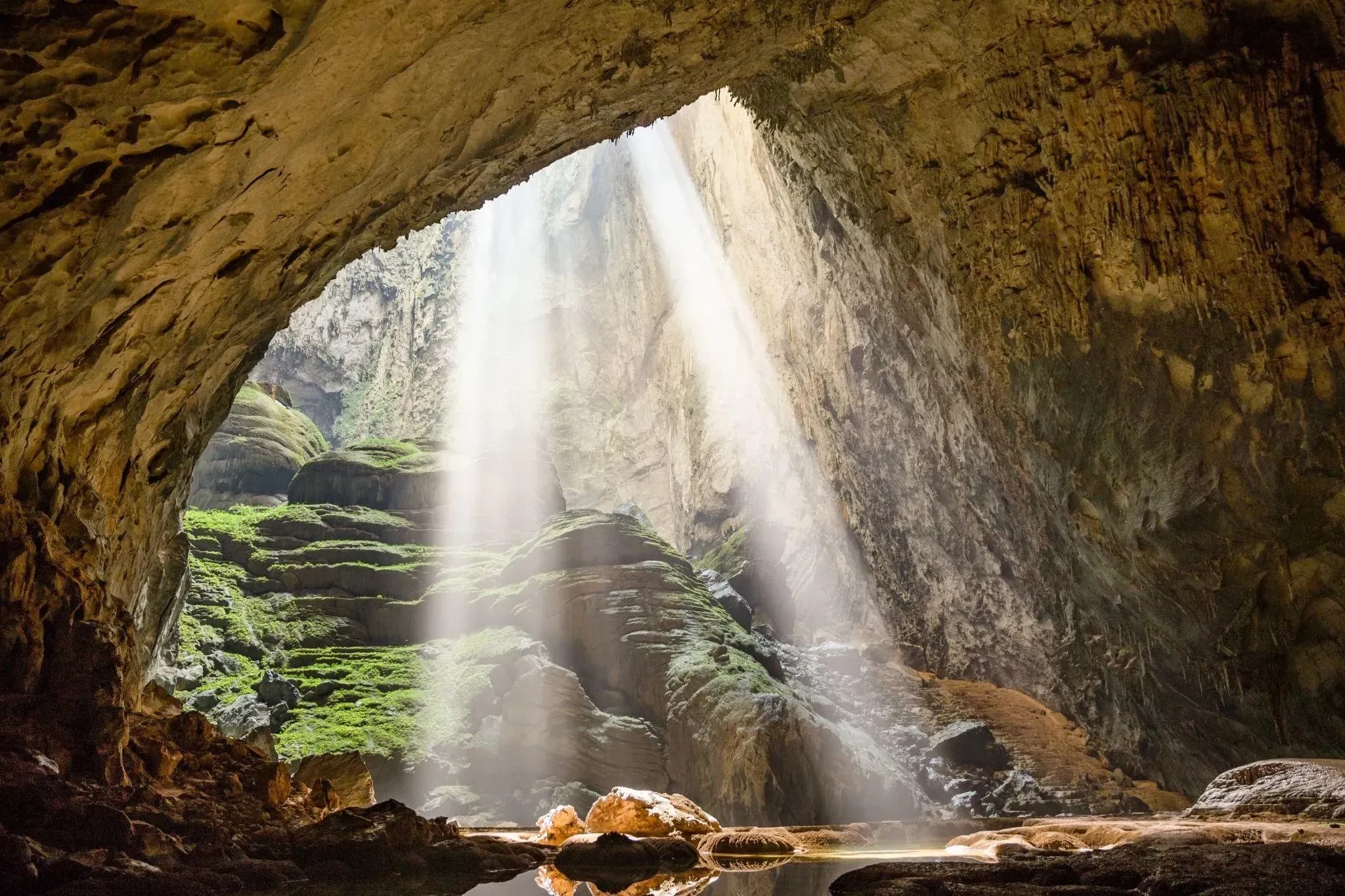 Rare proposal in Son Doong - the world's largest cave