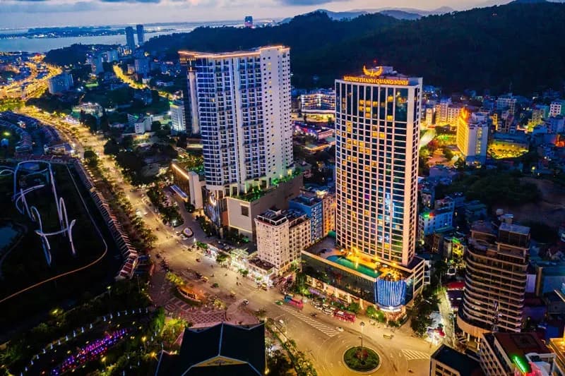 Muong Thanh Luxury Ha Long - Luxury in the Port City